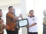 Simposium Hukum "Penegakan Hukum di Indonesia" Simposium Hukum "Penegakan Hukum di Indonesia"